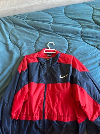 Cortavientos Nike Rojo y Azul vintage