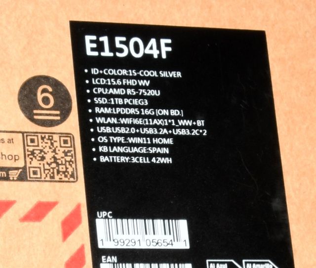 Portátil ASUS Vivobook E1504F AMD R5-7520U 1TB