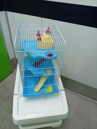 Jaula para hámster con accesorios