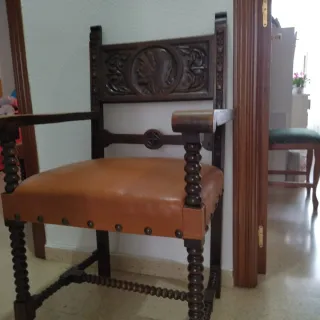 Sedia in legno intagliato stile Regencia