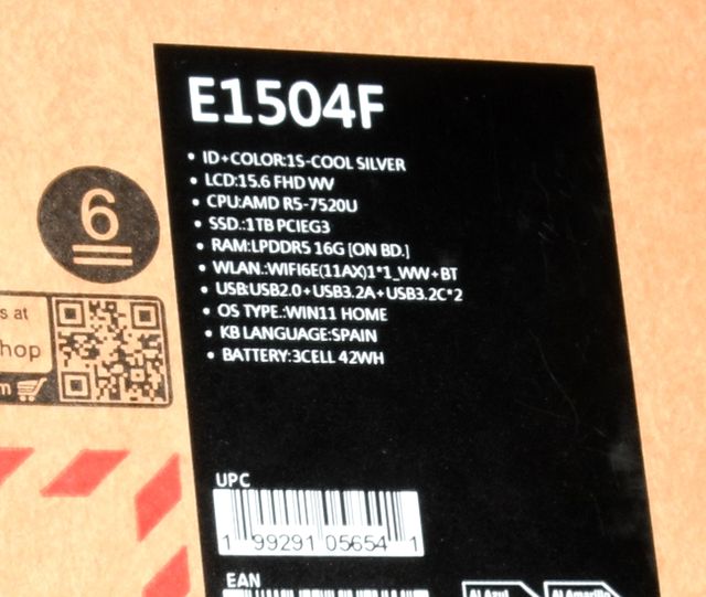 Portátil ASUS Vivobook E1504F AMD R5-7520U 1TB