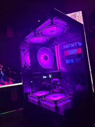 PC Gaming Ryzen 5 9600X + RTX 5070