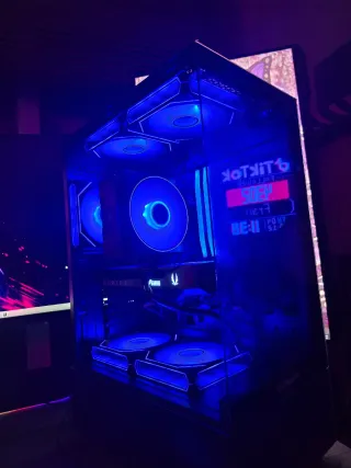 PC Gaming Ryzen 5 9600X + RTX 5070