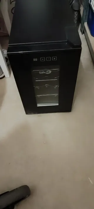 Vinoteca para 8 botellas