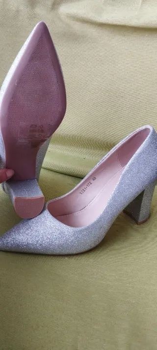 Zapatos de fiesta plateados