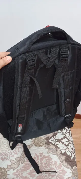 Mochila negra con logo G Mochila tamaño XXXL