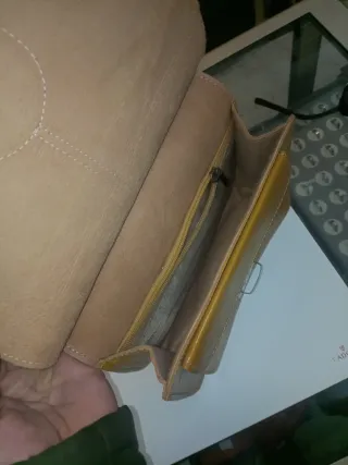 Bolso mujer de cuero amarillo