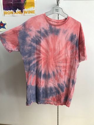 Camiseta tie dye