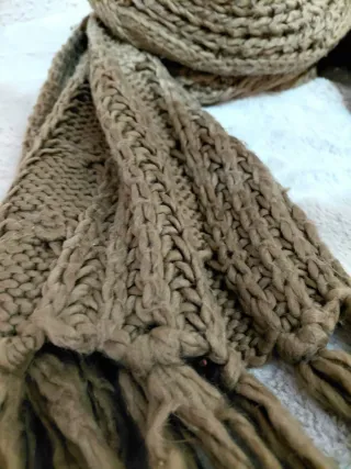 Bufanda lana trenzada camel/marrón topo