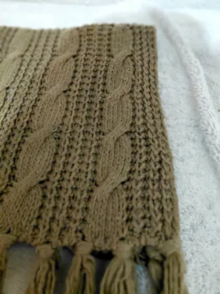 Bufanda lana trenzada camel/marrón topo