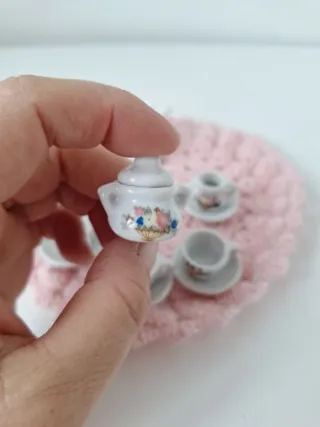 Set di stoviglie in miniatura per bambole