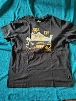 Camiseta Nike Moving Co. Talla XL