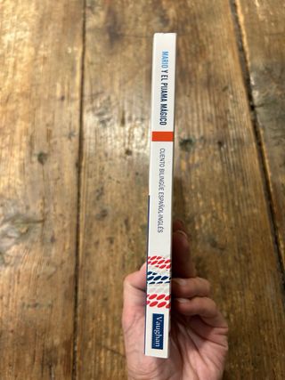 Cuento bilingüe Mario y el pijama mágico nuevo