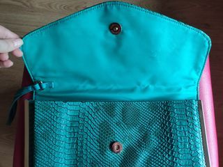 Bolso Clutch cuero que imita piel serpiente nuevo