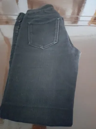 Pantalón vaquero negro,talla 28/30