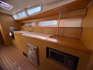 Velero Jeanneau Sun Odyssey 49 + Motor Yanmar