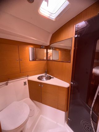 Velero Jeanneau Sun Odyssey 49 + Motor Yanmar