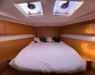 Velero Jeanneau Sun Odyssey 49 + Motor Yanmar