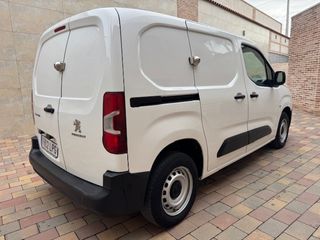 Peugeot Partner 2021