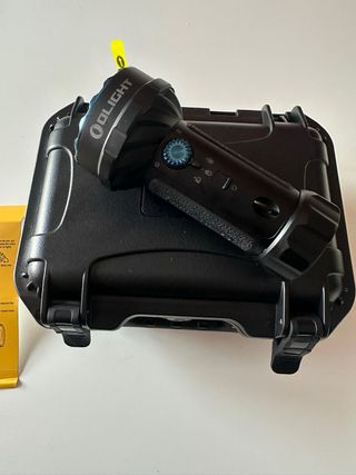 OLIGHT Marauder mini 2 con luz de lateral / foco /