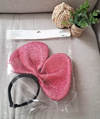 NUEVA. Diadema lazo rosa