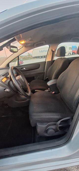 Citroen C4 1.6 hdi 110 cv vtr plus 5p 4250