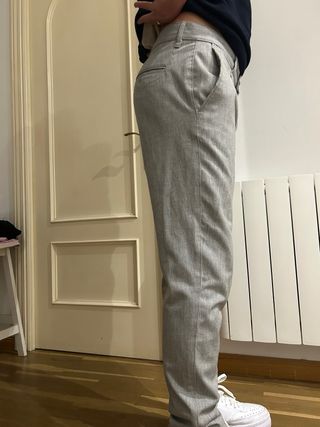 Pantalón gris de Zara - Talla 38