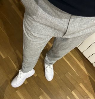 Pantalón gris de Zara - Talla 38