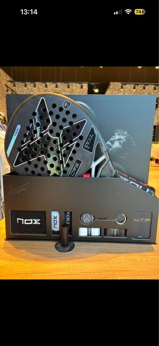 Pala Padel NOX AT2 Edición Limitada 18k