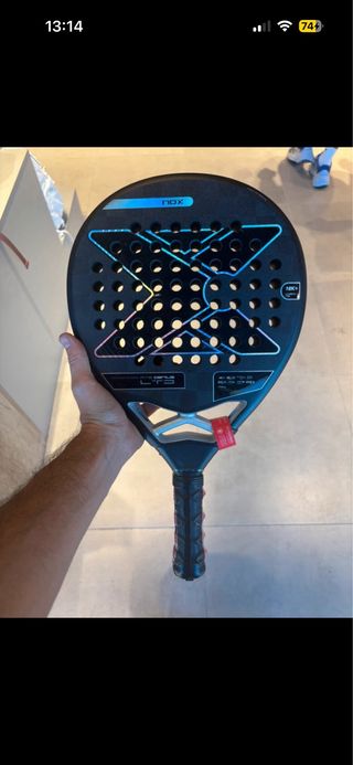 Pala Padel NOX AT2 Edición Limitada 18k