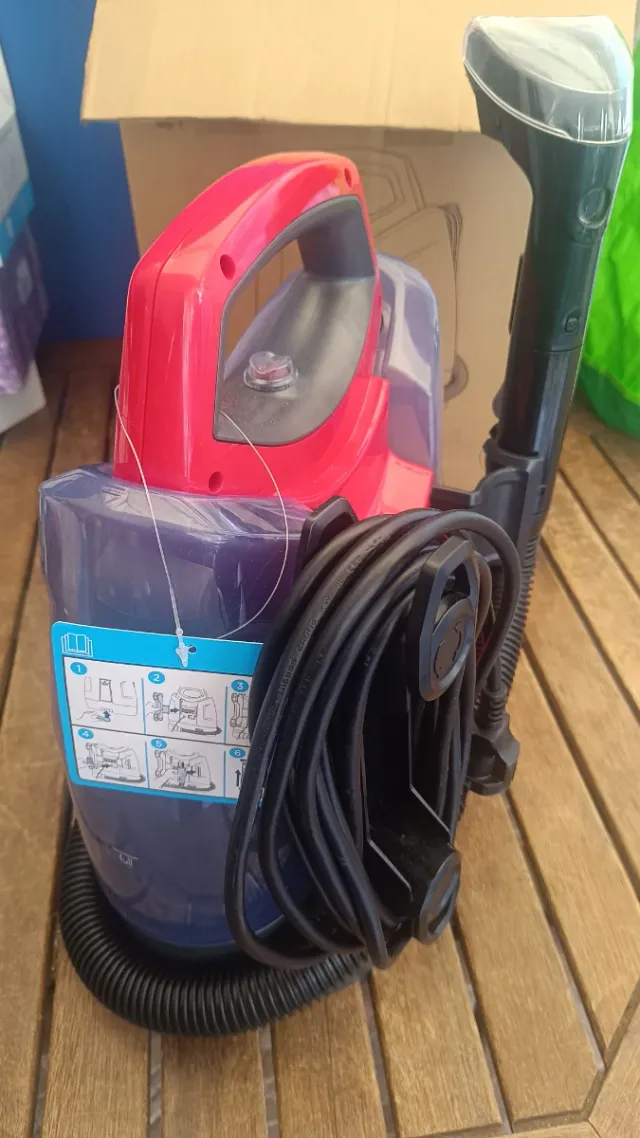 BISSELL SpotClean ProHeat con 1L de producto