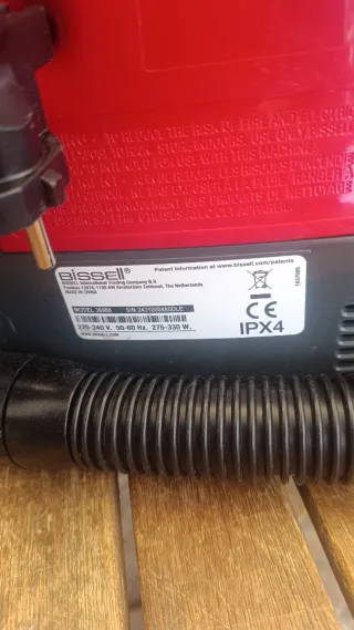 BISSELL SpotClean ProHeat con 1L de producto