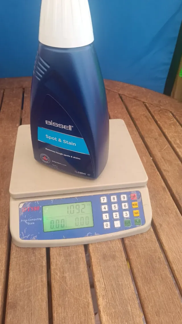 BISSELL SpotClean ProHeat con 1L de producto