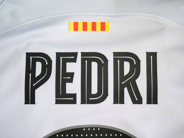 ORIGINAL F.C. BARCELONA 22-23 8 PEDRI CAMISETA M