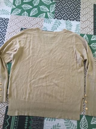 Jersey Primark beige cuello pico