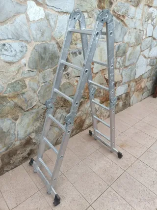 Escalera aluminio plegable