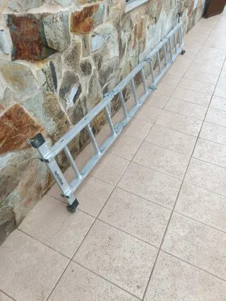 Escalera aluminio plegable