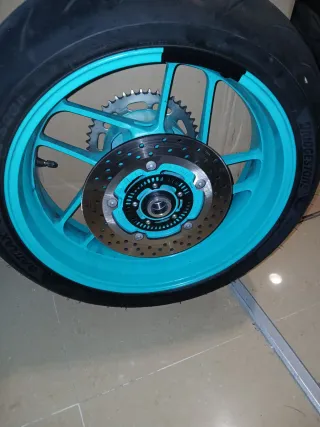 Ruedas MT09