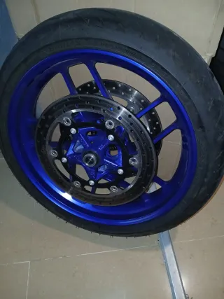 Ruedas MT09