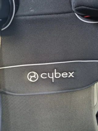 Silla de coche Cybex (Tengo 2 negra y rosa)