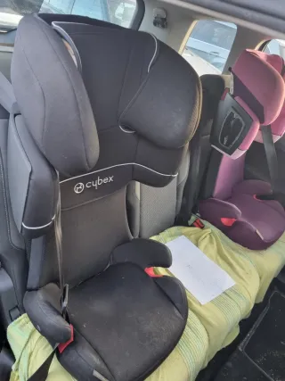 Silla de coche Cybex (Tengo 2 negra y rosa)