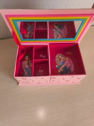Joyero infantil con espejo y compartimentos