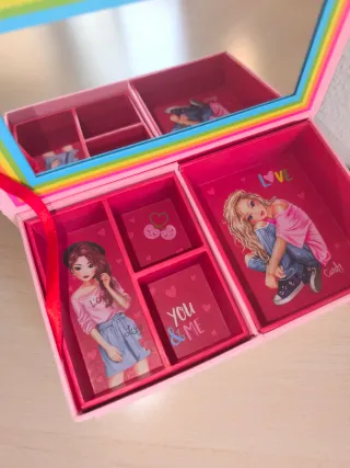 Joyero infantil con espejo y compartimentos