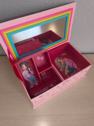 Joyero infantil con espejo y compartimentos