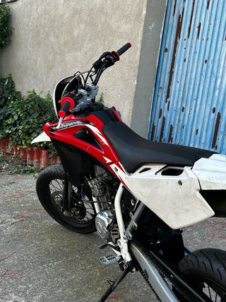 Husqvarna SMR 125 Supermotard