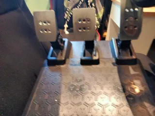 Volante Thrustmaster T248