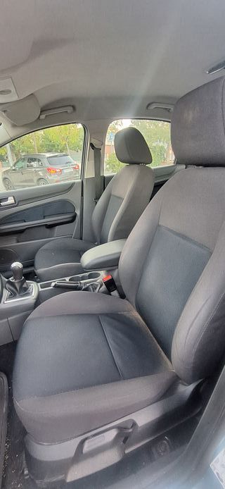 Ford Focus 1.6 tdci 110 cv sport 4750 euros