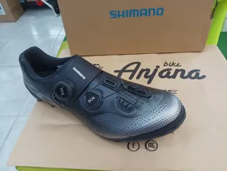 Shimano XC702 Negro T44 Horna Ancha