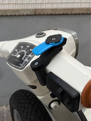 Soporte Móvil Vespa Primavera