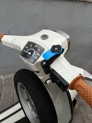 Soporte Móvil Vespa Primavera